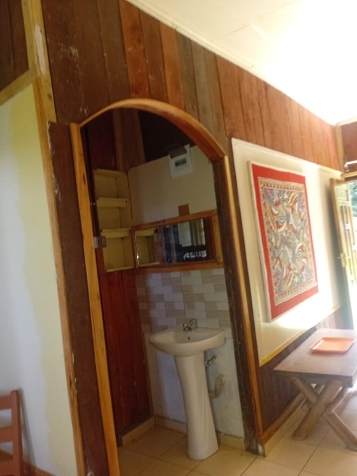 Bathroom washbasin and mirror